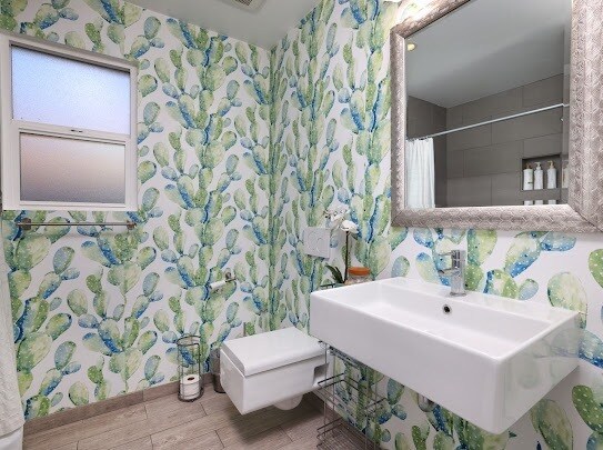 Building Photo - 2039 E 8th St