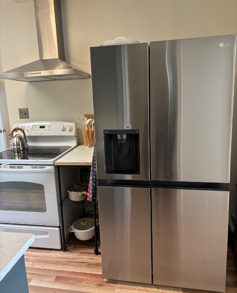 Building Photo - 700 N Monterey Ave