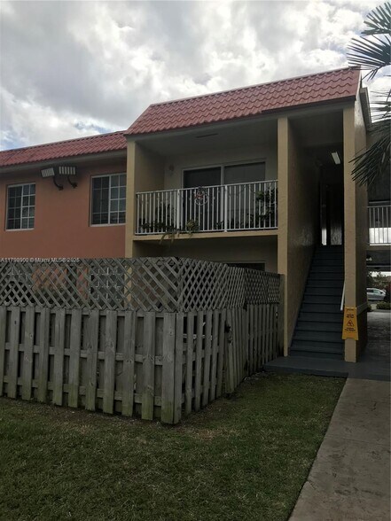 Building Photo - 4900 NW 79th Ave