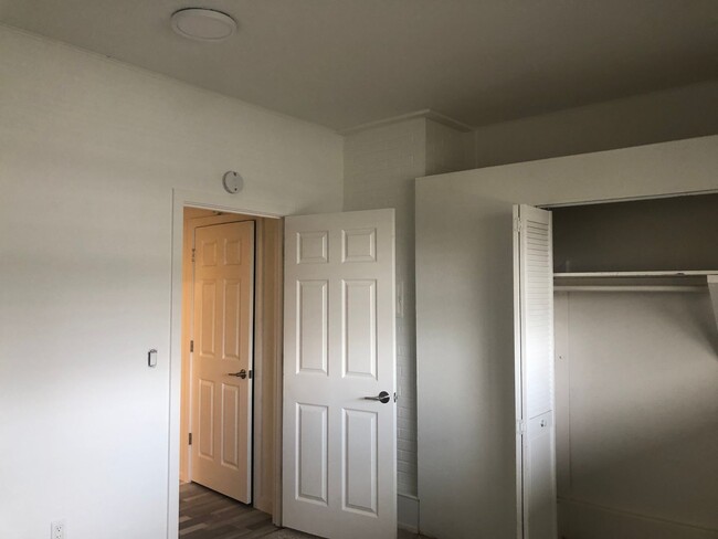 Building Photo - Spacious 4 Bedroom 2 Bath House NW Corvallis