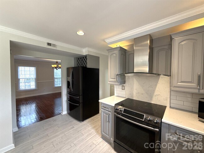 Building Photo - 7318 Connan Ln