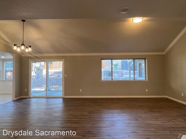 Building Photo - 3 br, 2 bath House - 7130 Cloverleaf Way