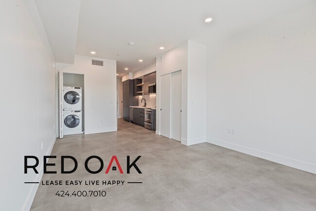Building Photo - 3450 W 43rd St