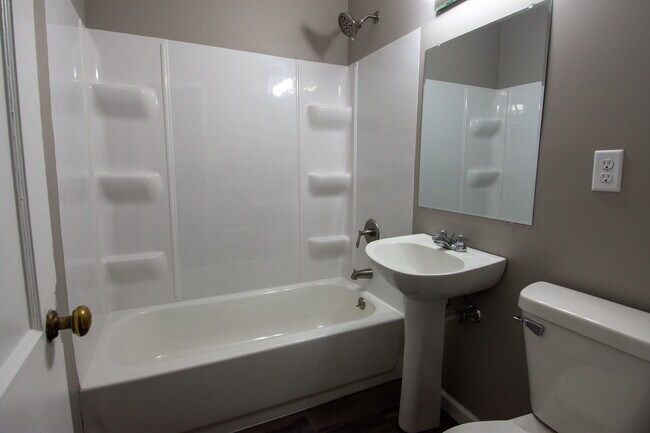 Building Photo - 2802 S Crawford St