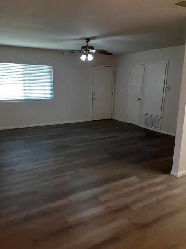 Building Photo - 3 bed/2 bath Country living Yucaipa!