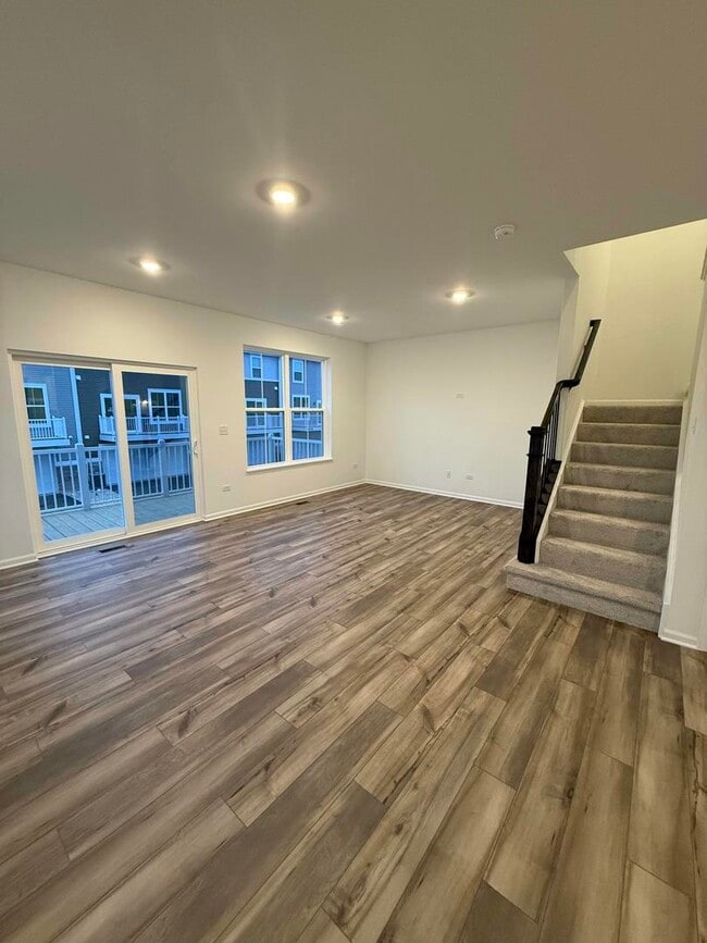 Building Photo - 14940 Dyer Ln