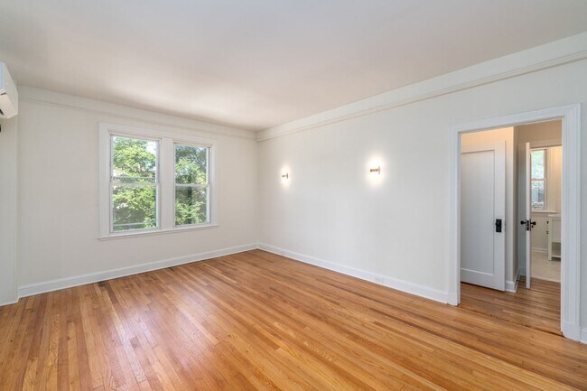 Building Photo - 2-Bedroom plus Office/Den, 1-Bathroom Apartment with Porch near JHU