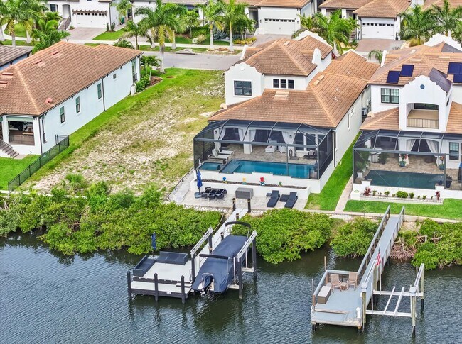 Building Photo - Waterfront Luxury Living | Private Dock + Direct Tampa Bay Access