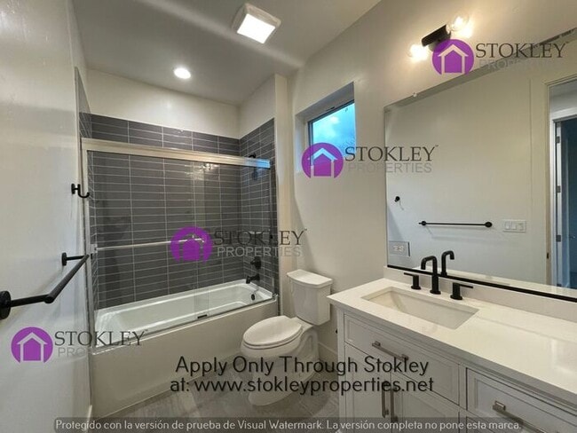 Building Photo - 3184 Manor Ave