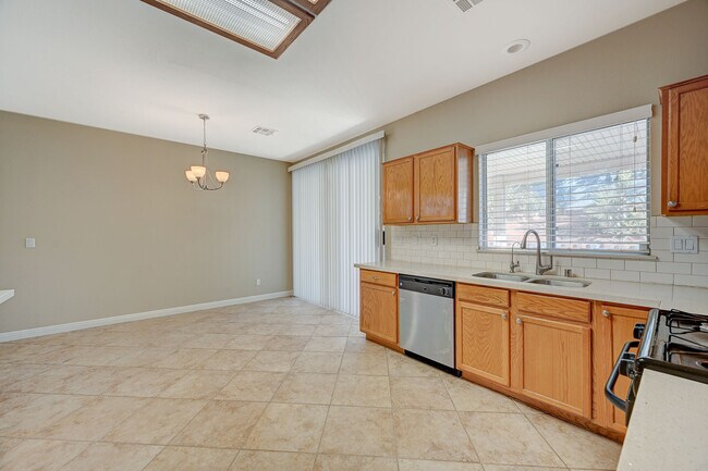 Building Photo - 1005 Prestige Meadows Pl