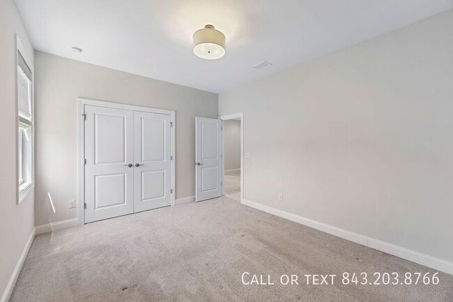 Building Photo - 2219 Midden Dr