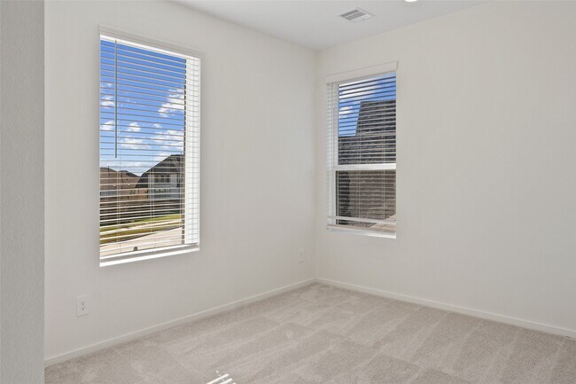 Building Photo - 17754 Pansy Heron Trl