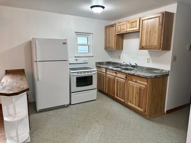 Building Photo - 1918/1920/1922 East 16th Street