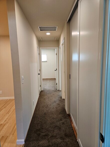 Building Photo - 1661 Arbor Dr