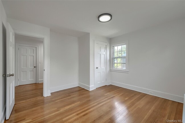 Building Photo - 28 Chester Pl