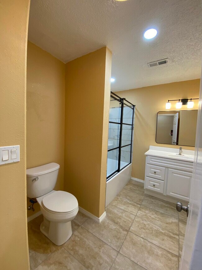 Building Photo - 72 Aspen Dr