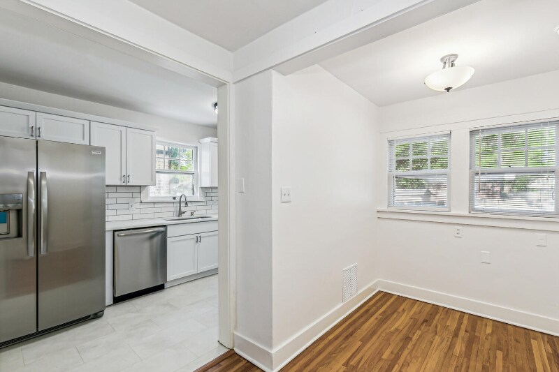 Building Photo - 213 S Belmont St