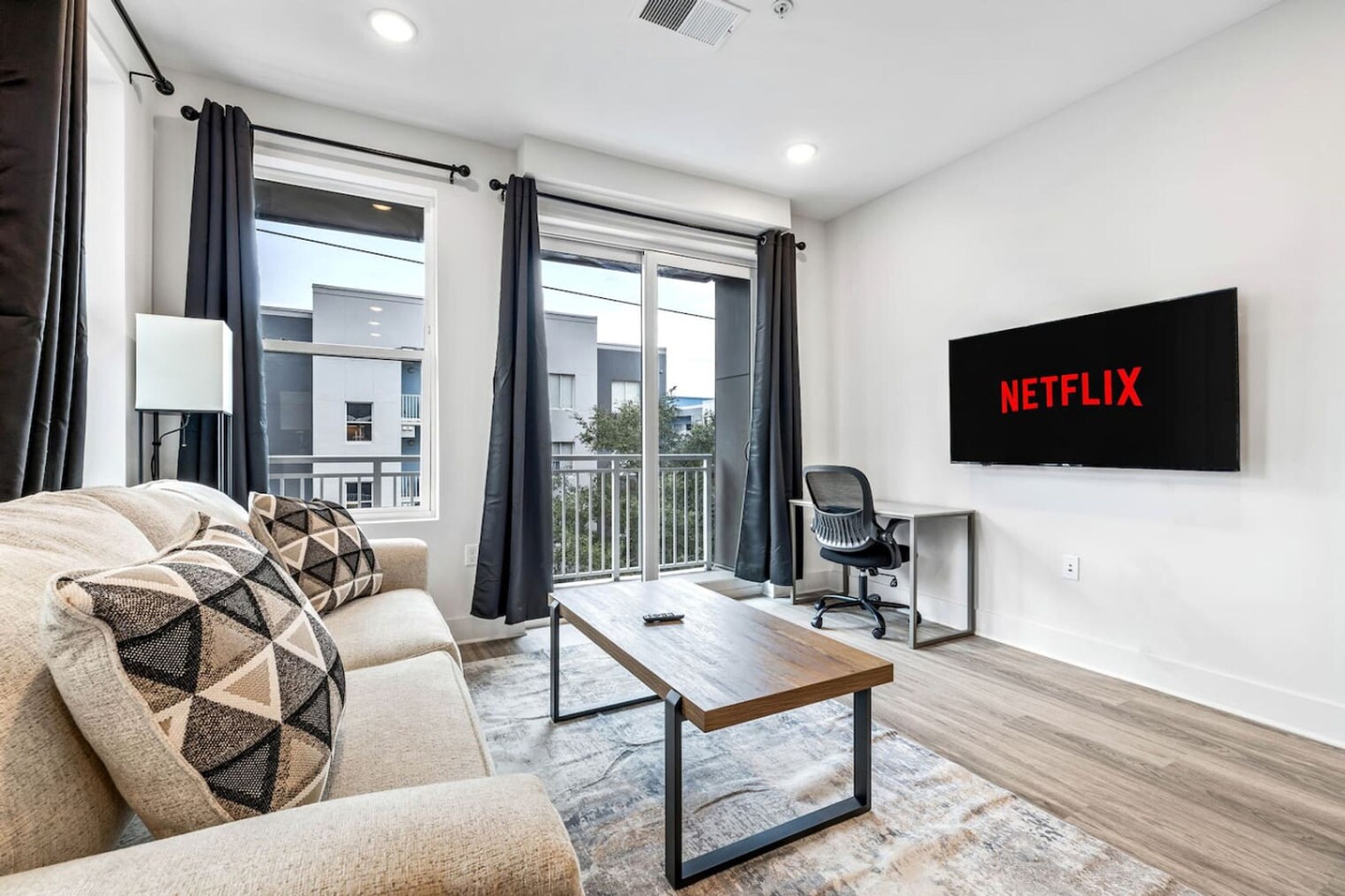 Building Photo - 617 N 12th St