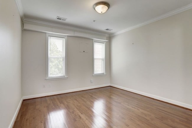 Building Photo - 1120 K St SE