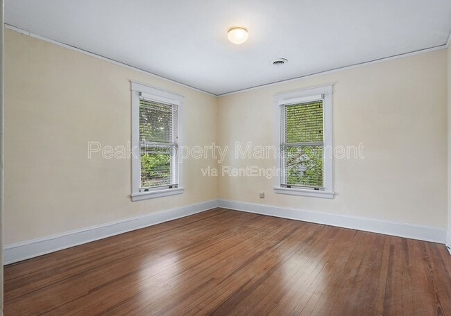 Building Photo - 1310 Greycourt Ave