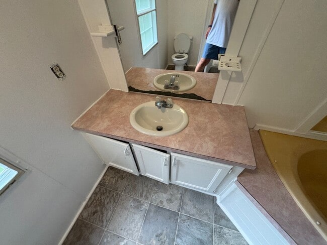 Building Photo - Doublewide in Princeville - Private locati...