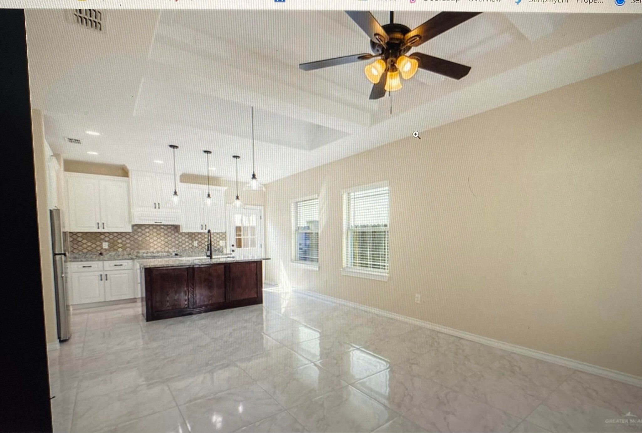 Kitchen - 216 Teak Dr