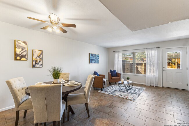 Building Photo - 6718 Callaghan Rd