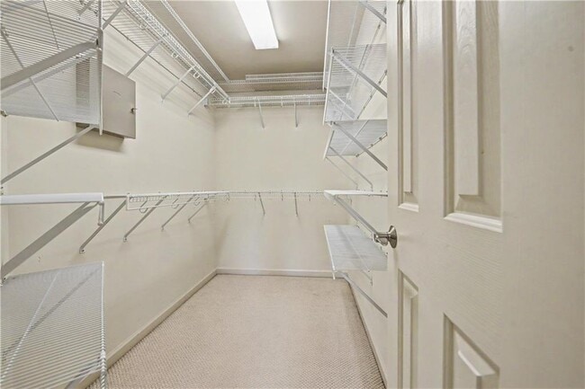 Building Photo - 4026 Palisades Main