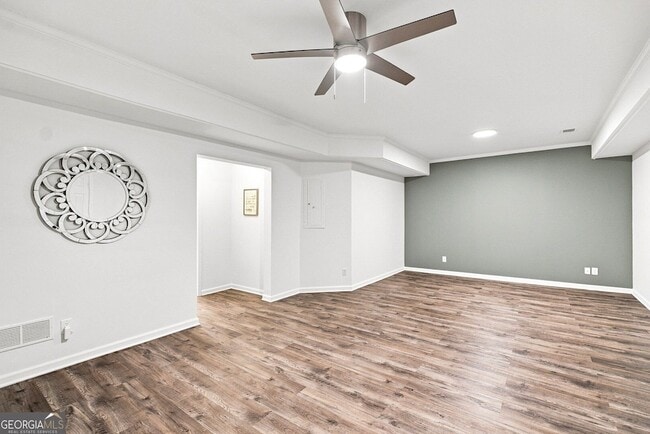 Building Photo - 5170 Deerlake Dr