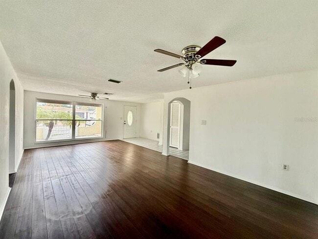 Building Photo - 7131 Potomac Dr