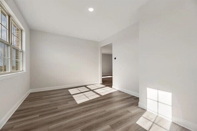 Building Photo - 3113 Buckeye St