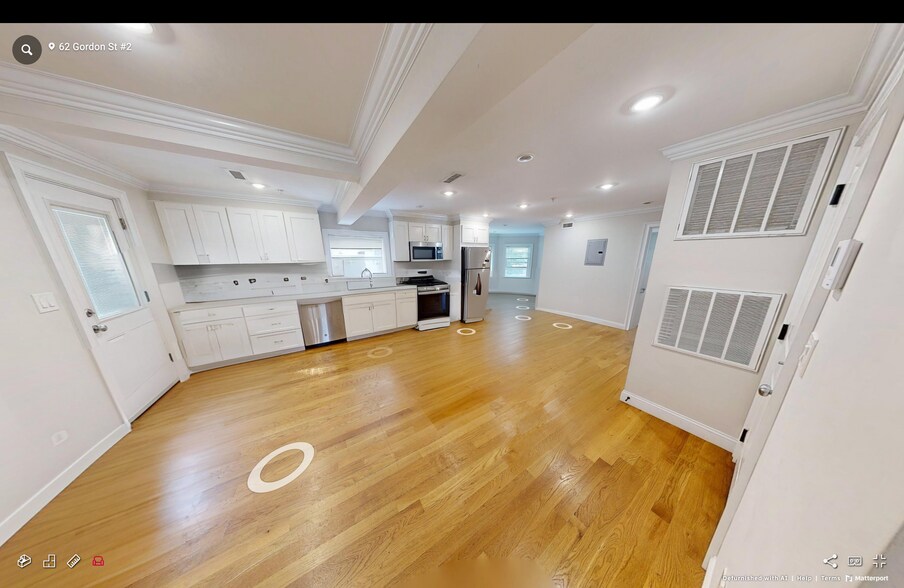 Primary Photo - 62 Gordon St