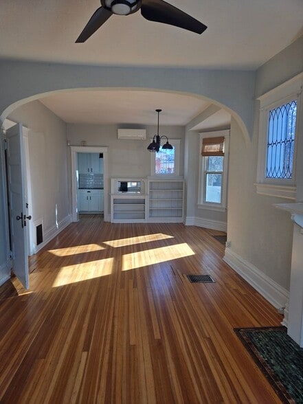 Building Photo - 2 Pennsylvania St