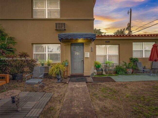 Building Photo - 400 Cadima Ave