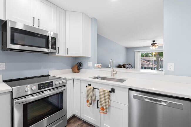 Building Photo - 8800 Royal Palm Blvd