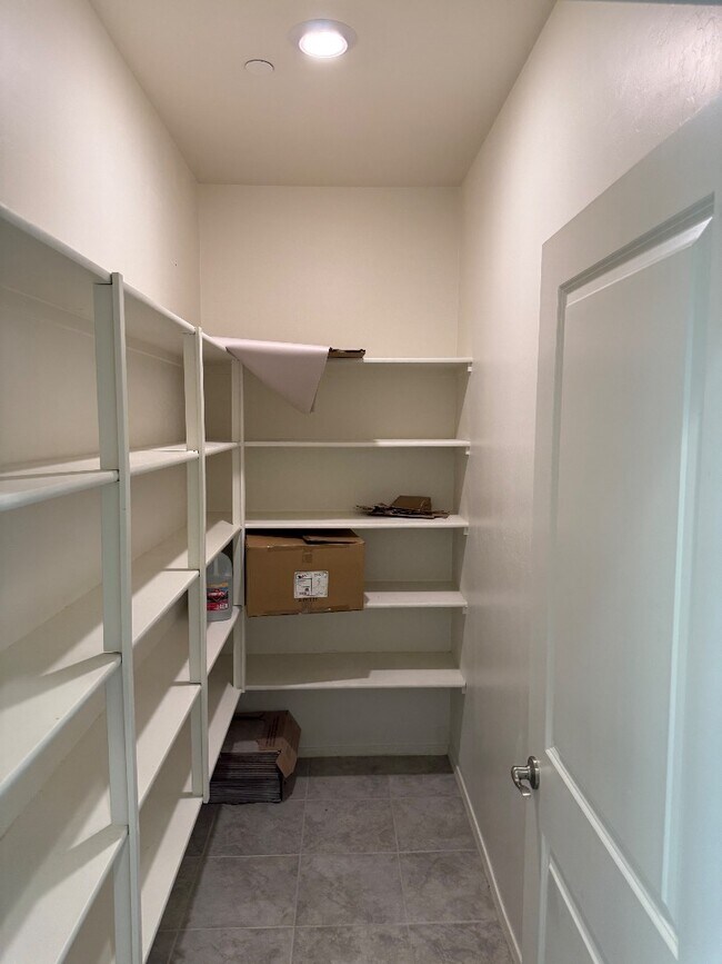 Building Photo - 7295 S Via Tierra Mesa