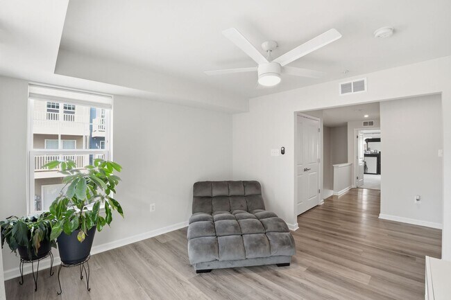 Building Photo - Step into a beautifully designed contemporary residence that exudes style and comfort at every turn.