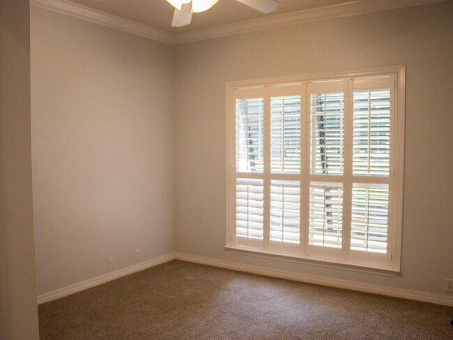 Building Photo - 118 Baywind Dr