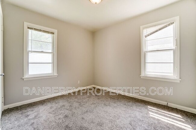 Building Photo - 818 Brookley Blvd