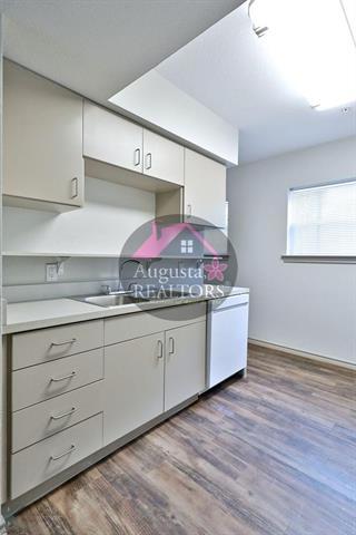 Building Photo - 2800 Sayles Blvd