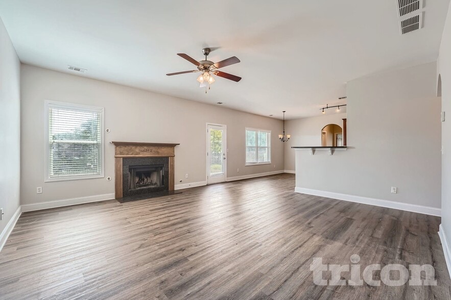 Building Photo - 7942 Hawks Nest Trail