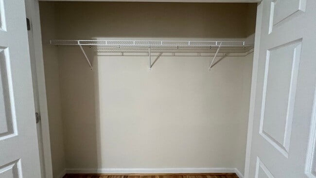 Building Photo - 2008 Cedar St