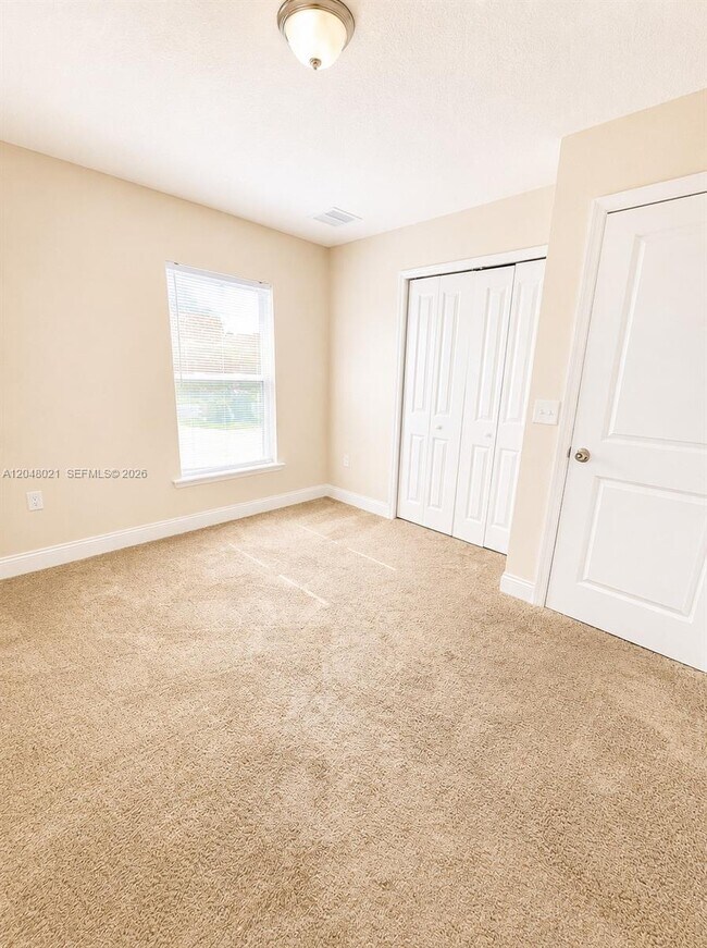 Building Photo - 642 Heraldo Ct