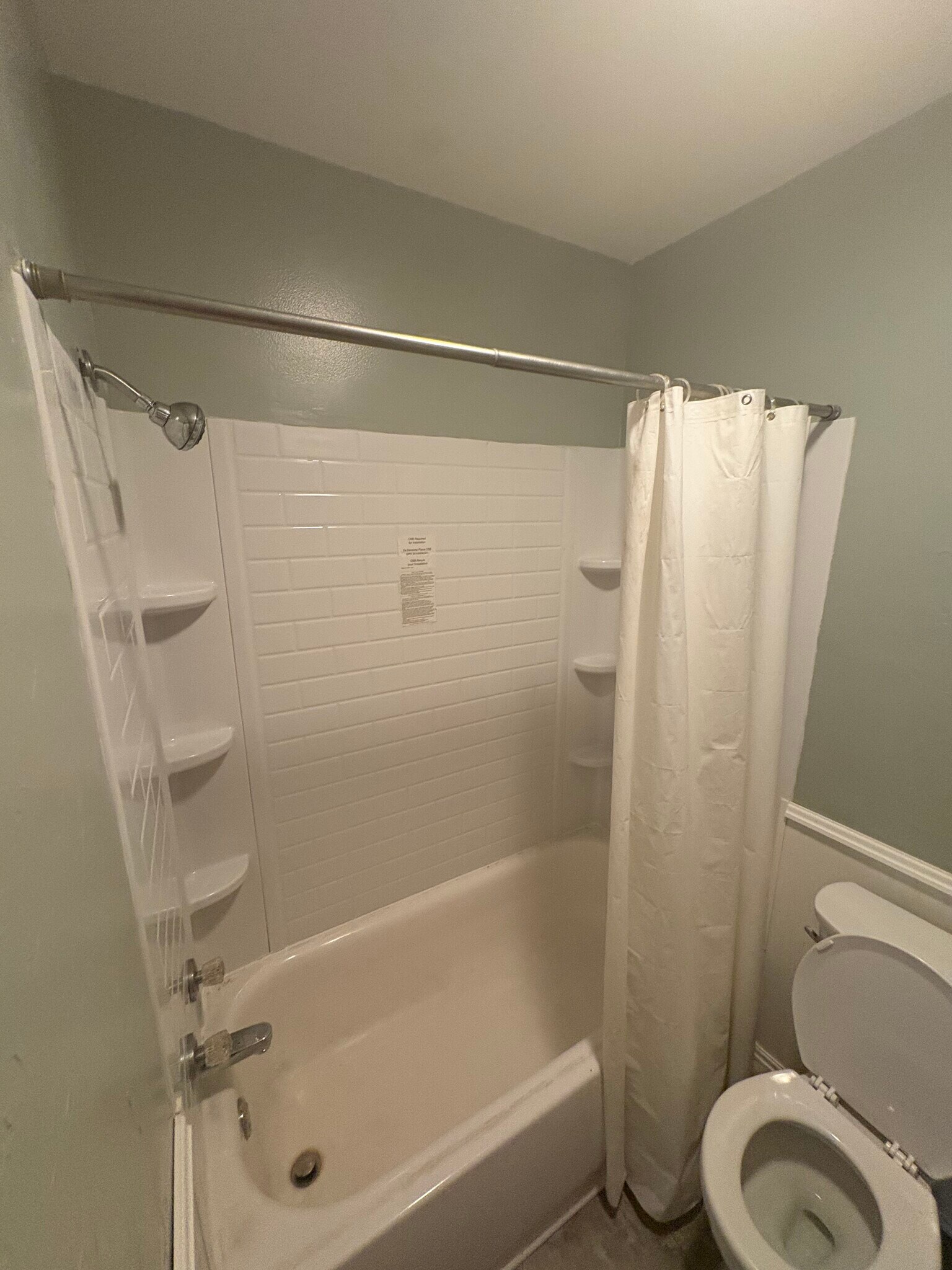 Shower - 105 NE 5th Ave