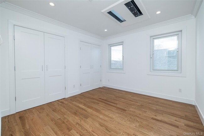 Building Photo - 550 E Harrison St