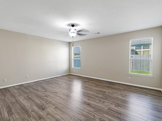 Building Photo - 11103 Avery Oaks Ln