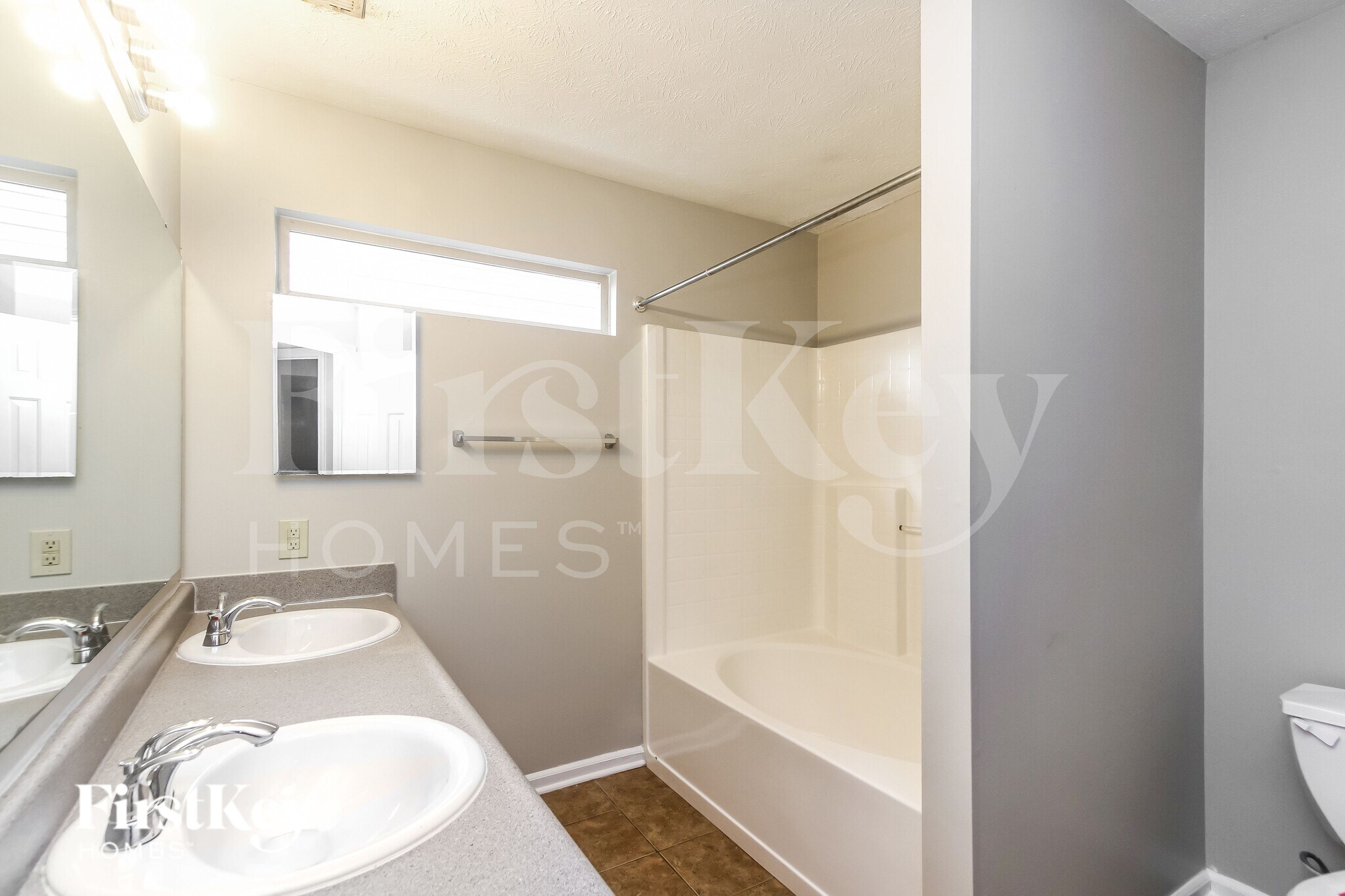 Building Photo - 5923 Prairie Creek Dr