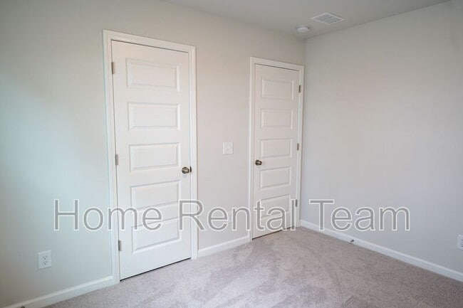 Building Photo - 111 Saltgrass Ln