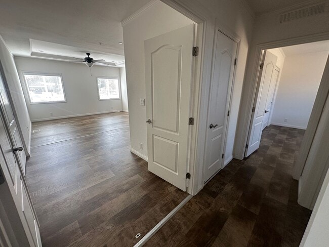 Building Photo - Updated 1 Story Home With Large Lot