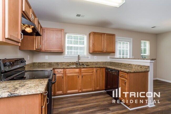 Building Photo - 130 Creek Way